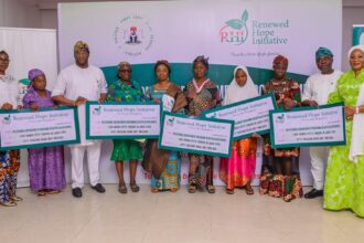 Economic lift: Oluremi Tinubu disburses N50M to 1,000 women traders in Lagos